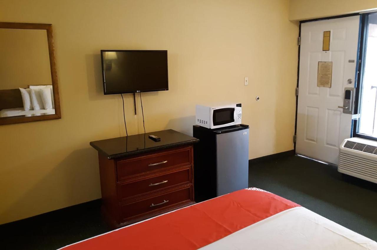 Super Value Inn 瓦尔多斯塔 外观 照片