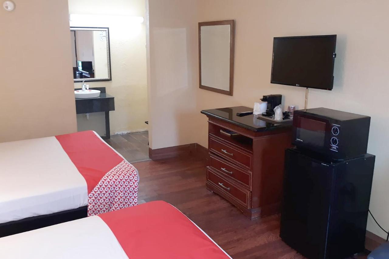 Super Value Inn 瓦尔多斯塔 外观 照片