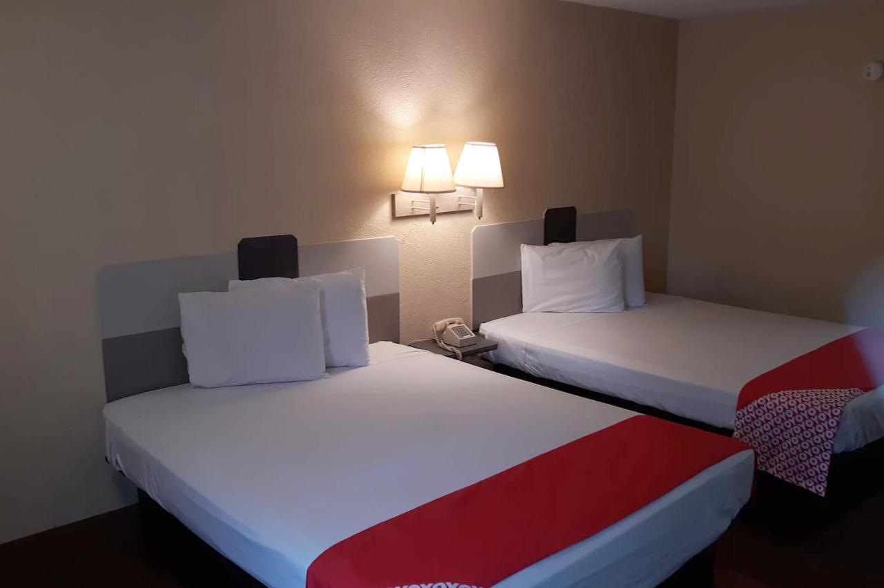 Super Value Inn 瓦尔多斯塔 外观 照片